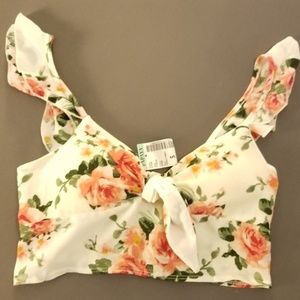 Floral crop top w/ ruffle sleeves